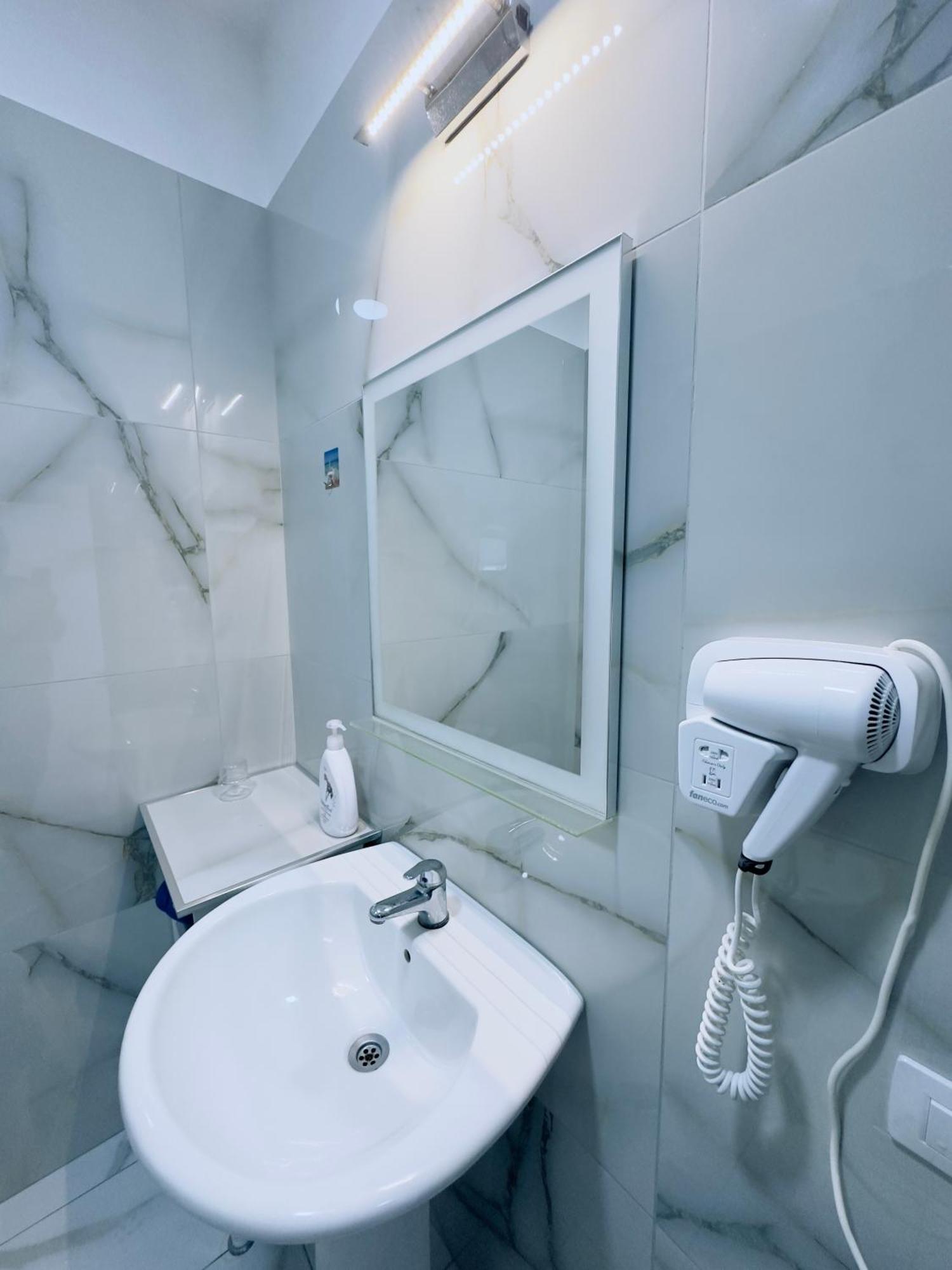Molla Hotel Restorant Shëngjin Kültér fotó